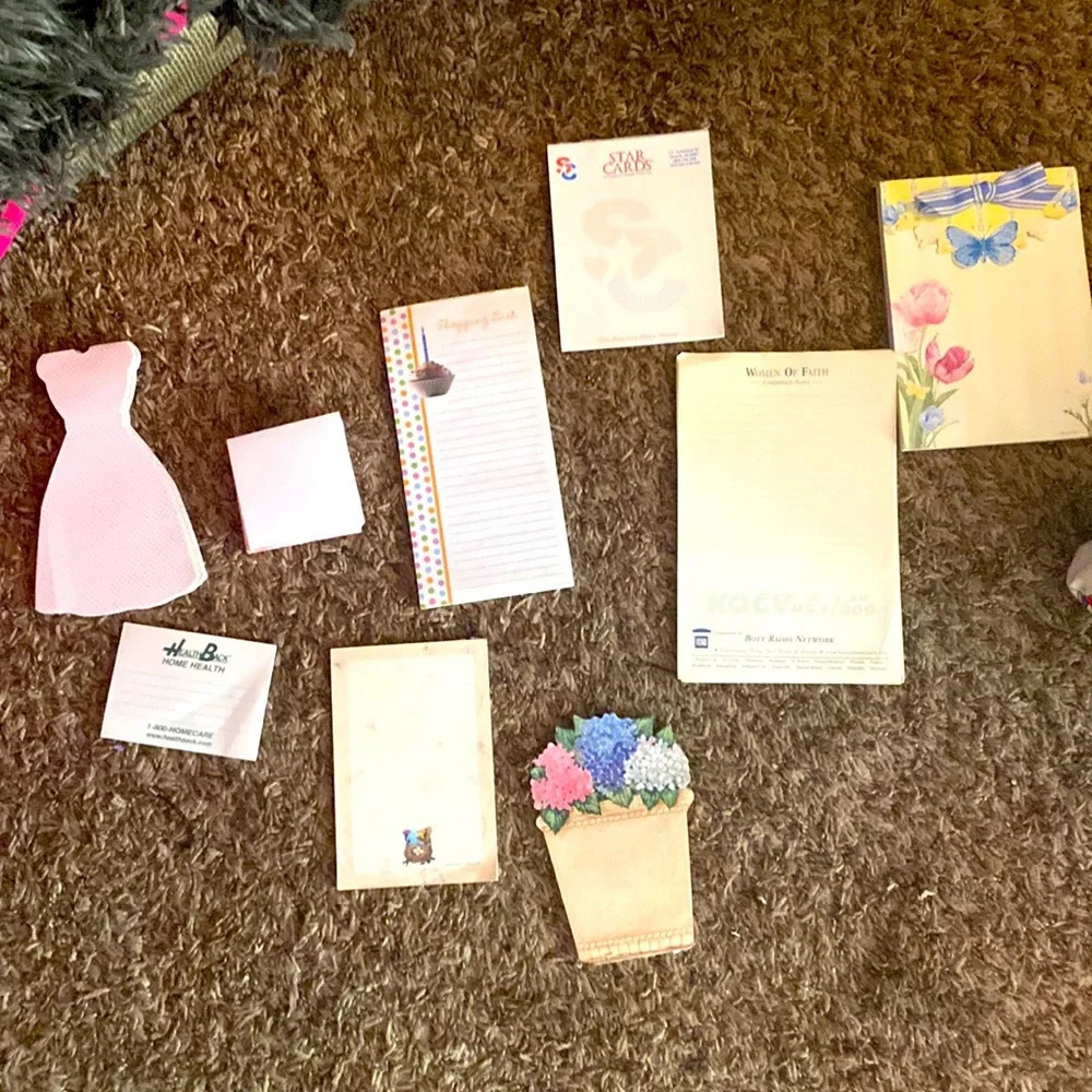 9 assorted half or less used notepads 🐼🐼🐼